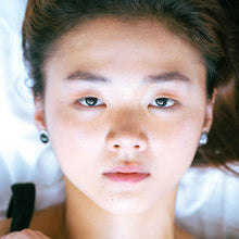 Load image into Gallery viewer, Mismatched White and Tahitian Keshi Earrings in Black and White Gold