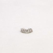 Load image into Gallery viewer, Twist Fragment Ear Cuffs
