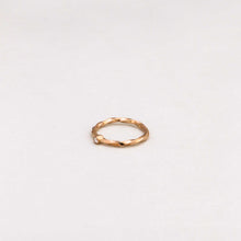 Load image into Gallery viewer, Twist Zero Ring
