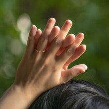 Load image into Gallery viewer, Twist Zero Ring