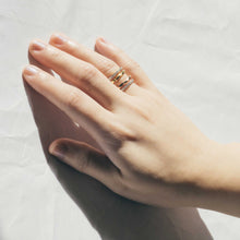 Load image into Gallery viewer, Twist Duo Ring