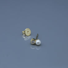 Load image into Gallery viewer, Hachi Pearl Single