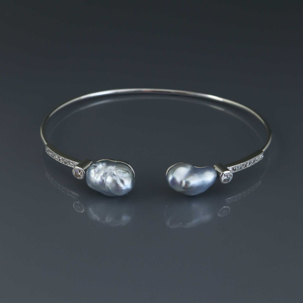 Tahitian Silver Keshi and Diamond Wire Bangle