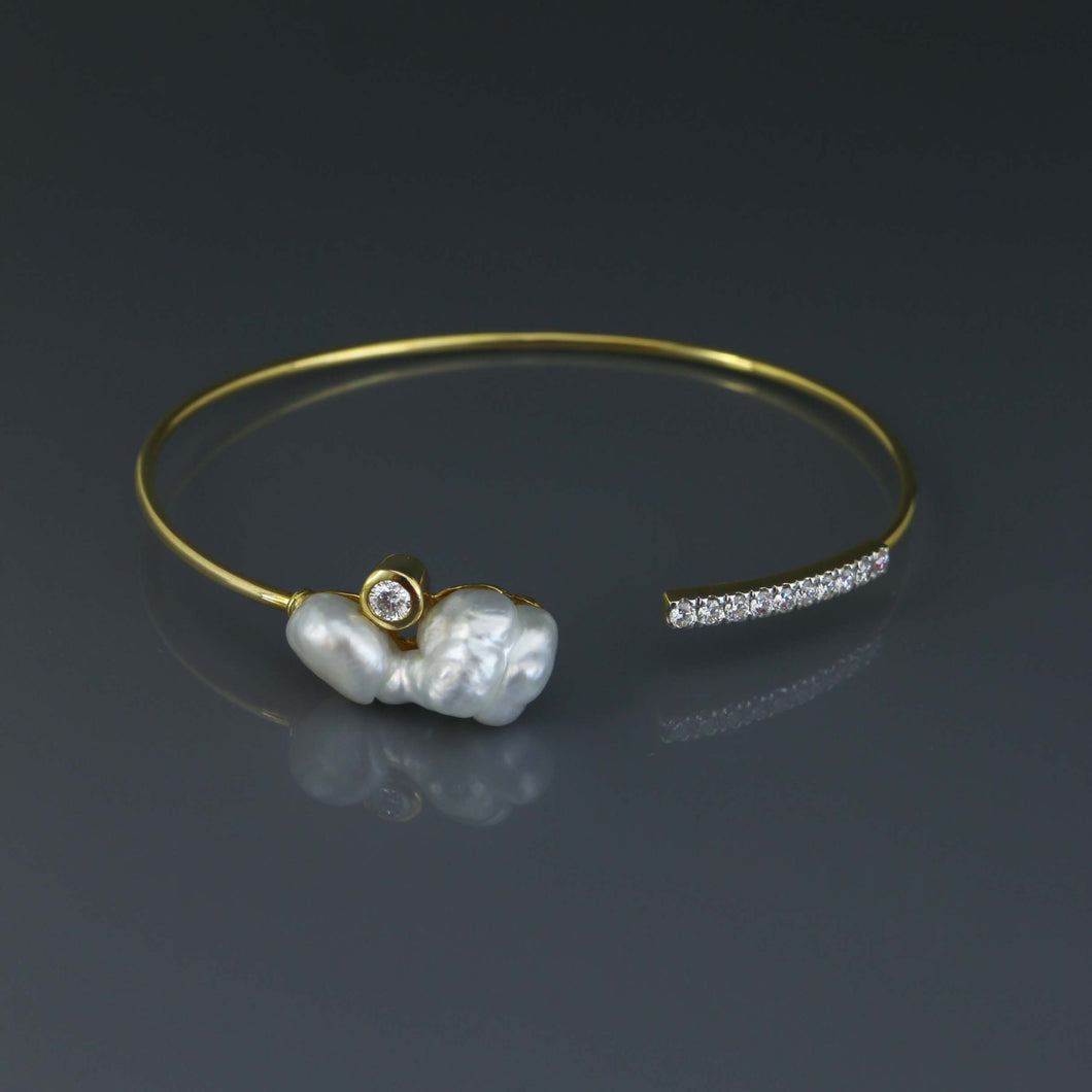 Keshi Diamond Pave Wire Bangle