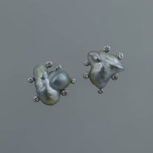 Load image into Gallery viewer, Exceptional Silver to Champagne Keshi Satellite Earrings
