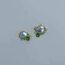 Load image into Gallery viewer, Silver Keshi and Tsavorite Fragment Earrings
