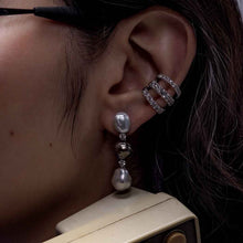 Load image into Gallery viewer, Mismatched Keshi Line Drop Earrings
