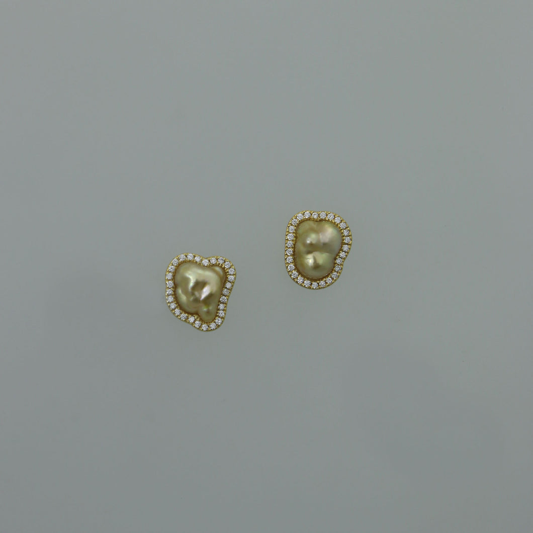 Mismatched Golden Keshi Stud Halo Earrings