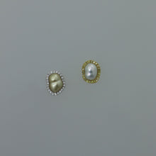 Load image into Gallery viewer, Mismatched Champagne and White Keshi Pearl Diamond Halo Stud Earrings
