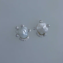Load image into Gallery viewer, Keshi Micro Satellite Mismatched Earrings
