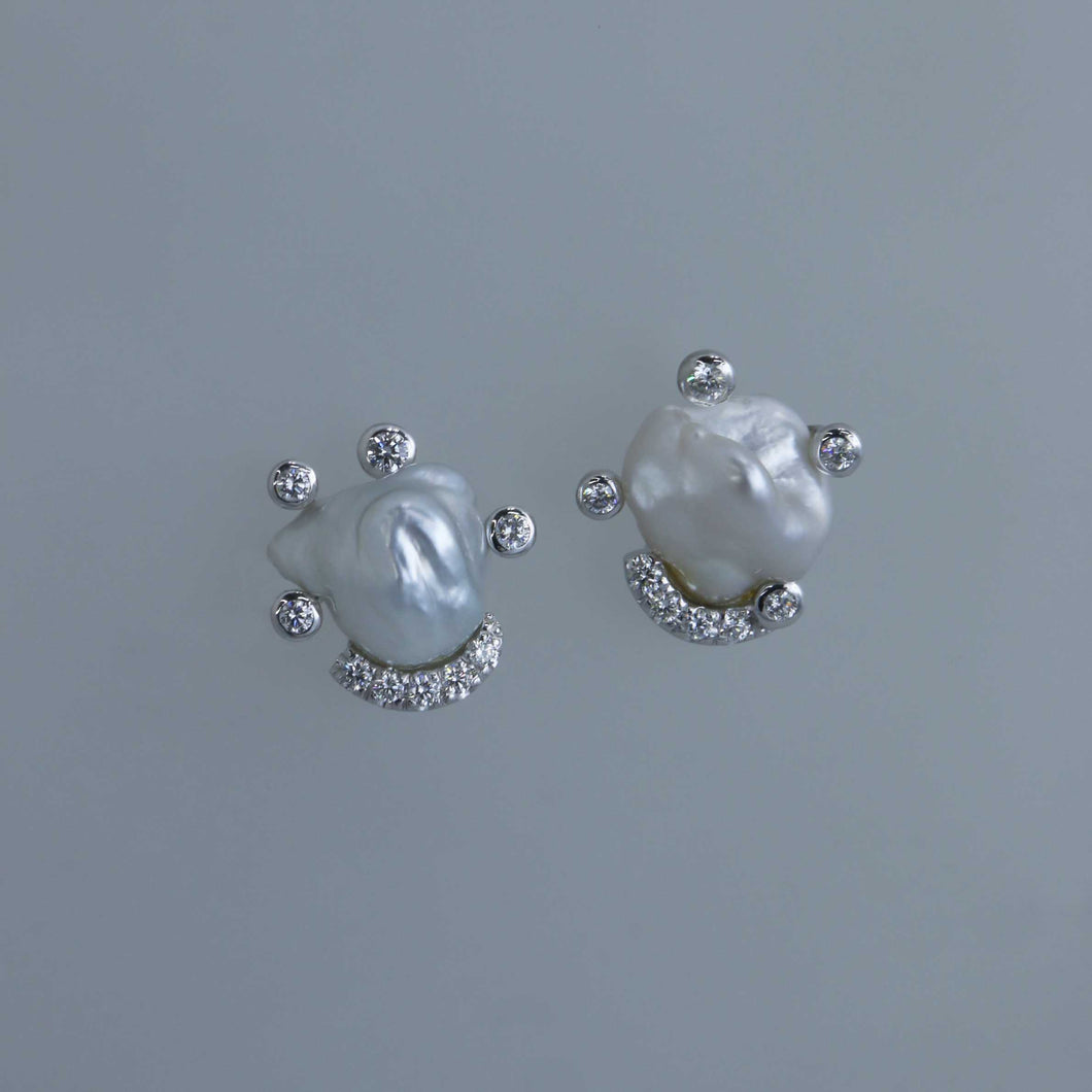 Keshi Micro Satellite Mismatched Earrings