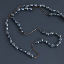 Load image into Gallery viewer, Tahitian Keshi Pearls and Rose Gold Chain Necklace
