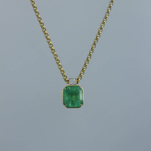 Stunning Colombian Emerald Pendant