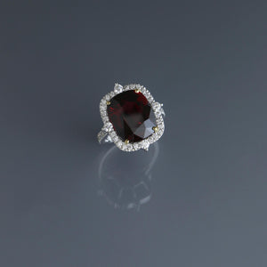 Fine Red Sri Lankan Garnet Ring