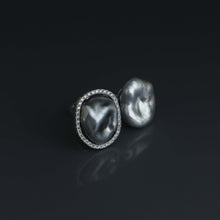 Load image into Gallery viewer, Tahitian Keshi Pearl Wave Open Ring

