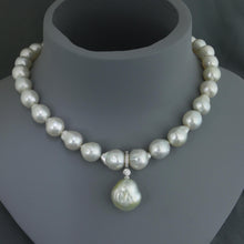 Load image into Gallery viewer, Baroque South Sea Pearl Strand with Large Baroque Drop Pendant
