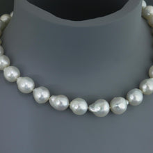 Load image into Gallery viewer, Baroque South Sea Pearl Strand with Large Baroque Drop Pendant
