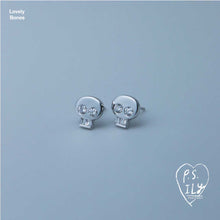 Load image into Gallery viewer, PS ILY Skull earrings in white gold and diamonds
