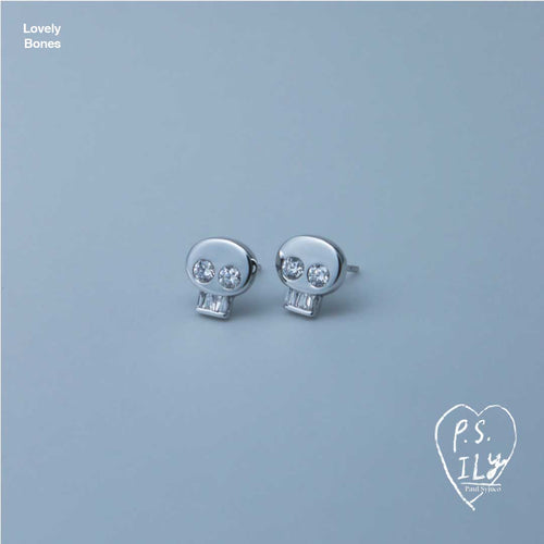 PS ILY Skull earrings in white gold and diamonds