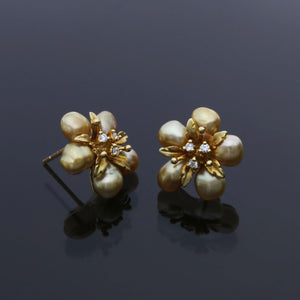 Golden Keshi Flower Earrings