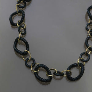 Carved Onyx and Twisted Gold Link Necklace